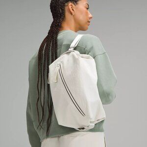 Lululemon - Fast Track Bag 2.0 10L - NWT